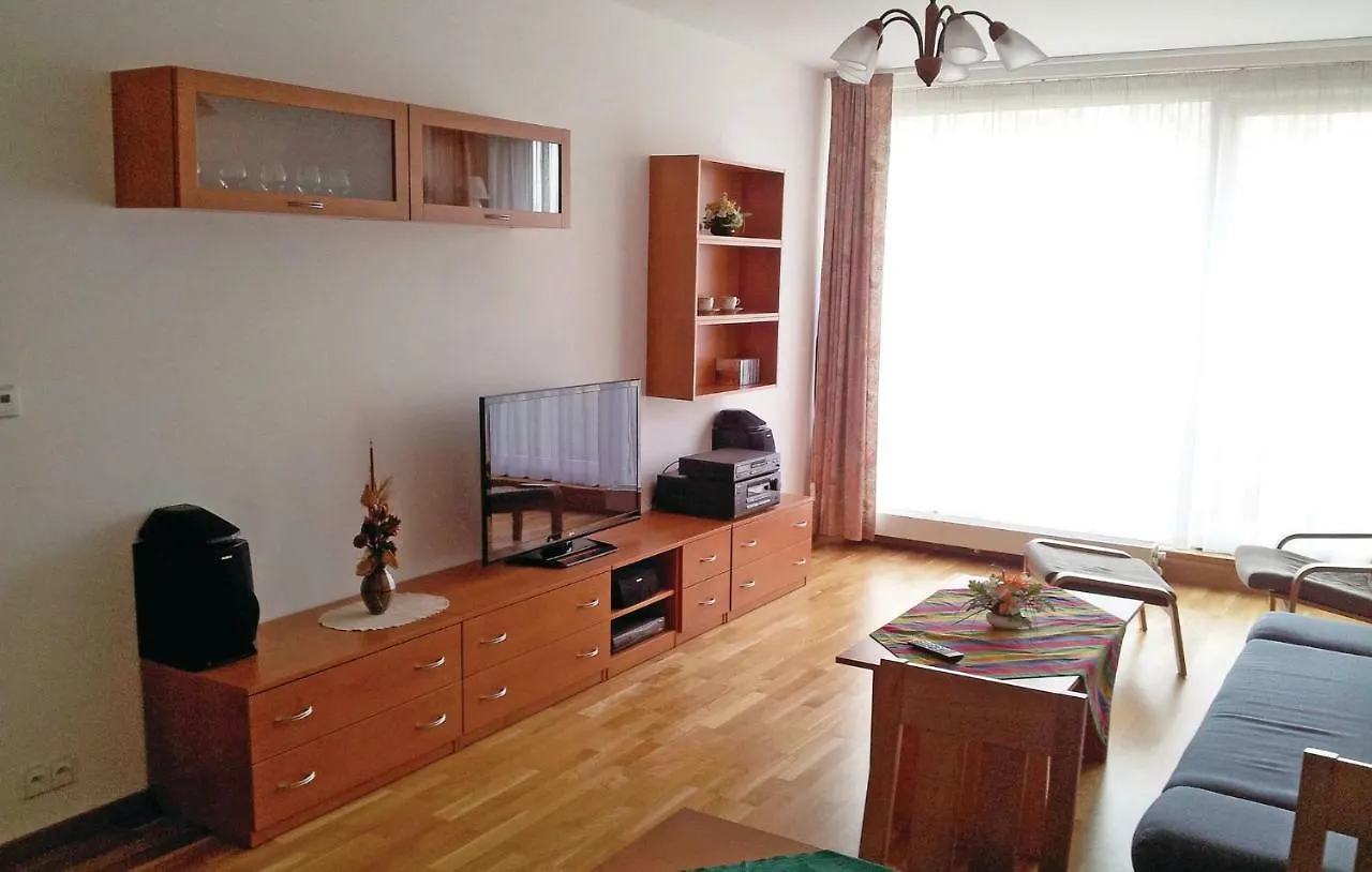 Apartment Italska 0*, Prague